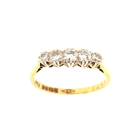 Pre Owned 18ct 5 Stone Diamond Ring ZU286